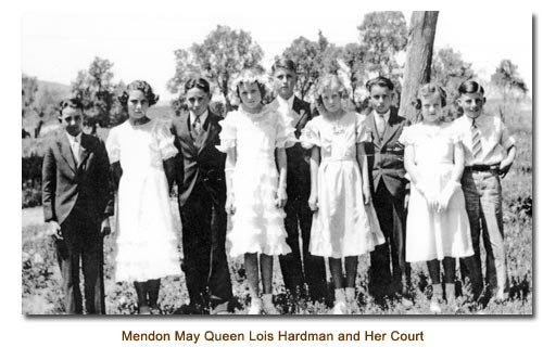 Mendon May Queen, Lois Hardman and her Court.